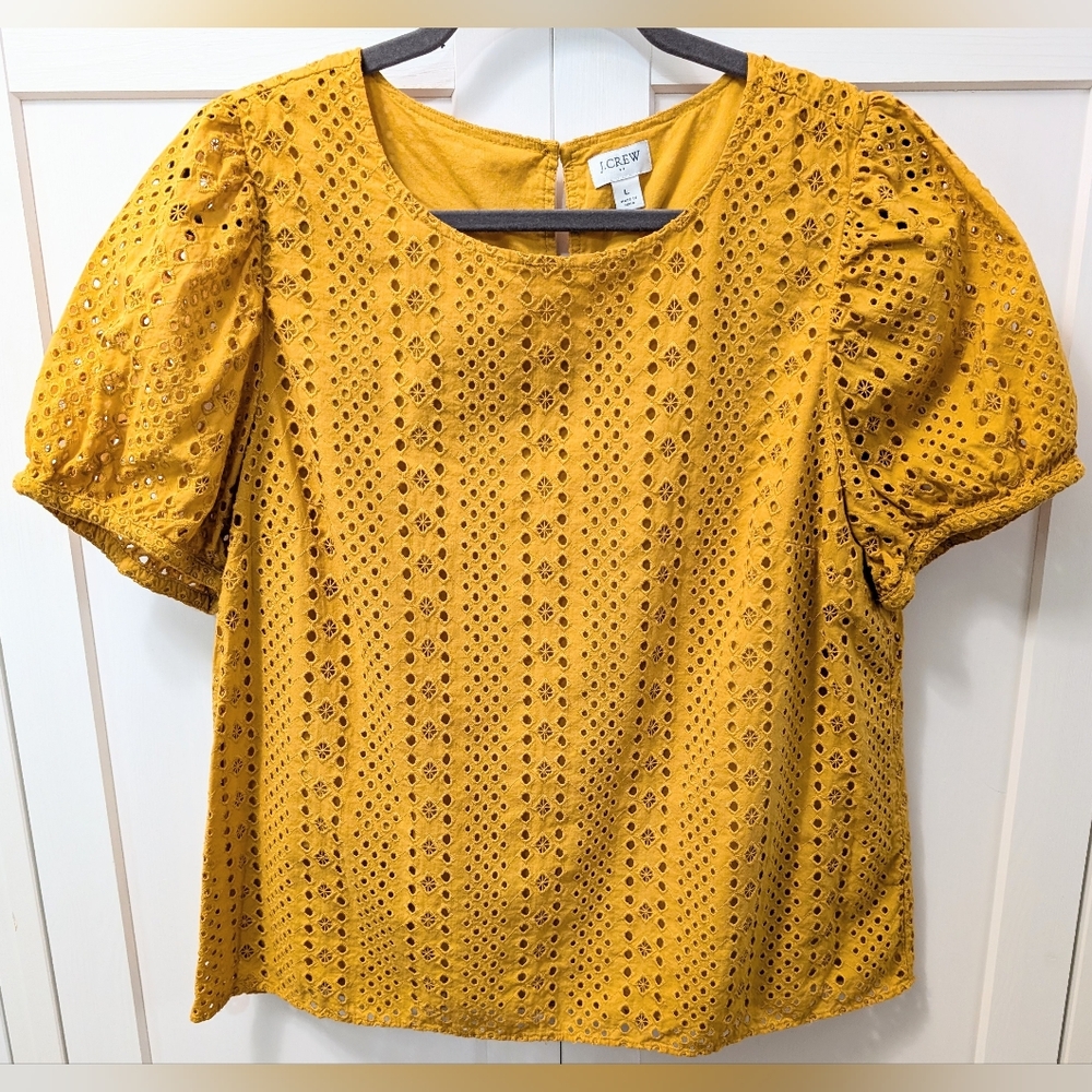 JCREW, Eyelet Top, Puff Sleeve in a beautiful Golden Yellow, Size Large, EUC.